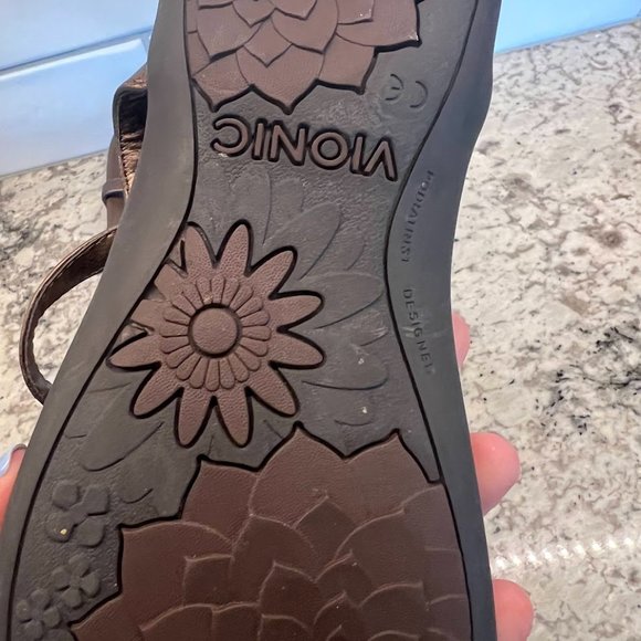 Vionic Sandals - Picture 2 of 4